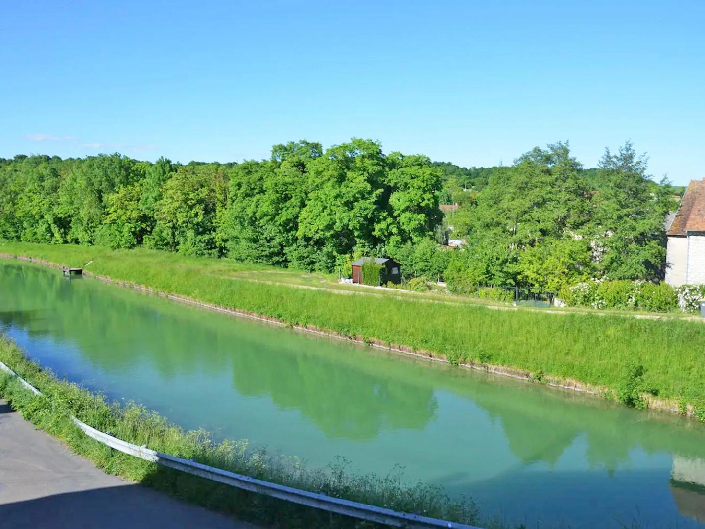 Grand T2 Renove - Bord Du Canal - Commerces A Pied Moret-sur-Loing Εξωτερικό φωτογραφία